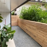 Horizontal board fence